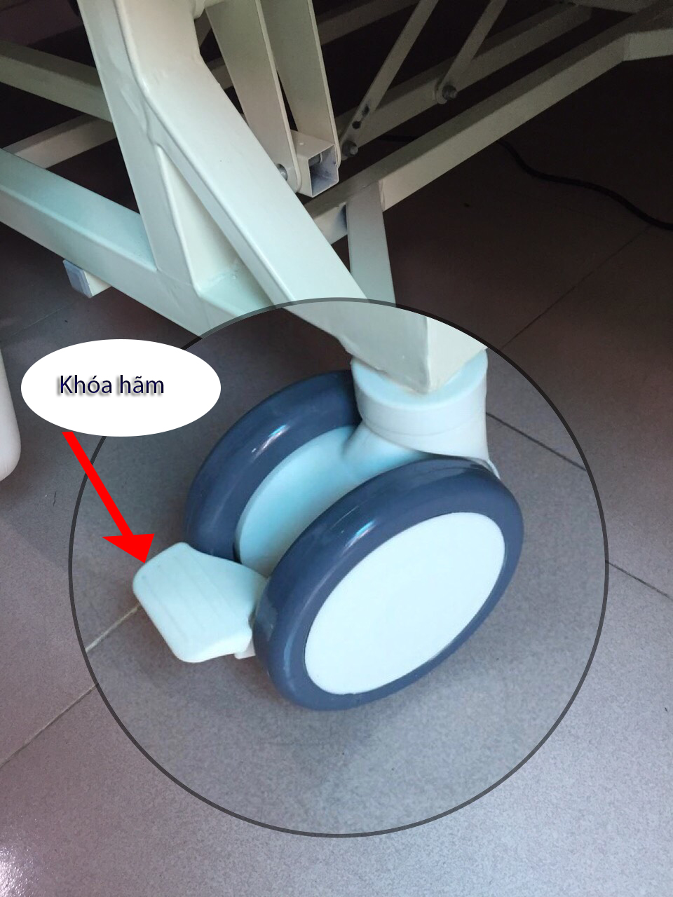 Bánh xe có khóa hãm